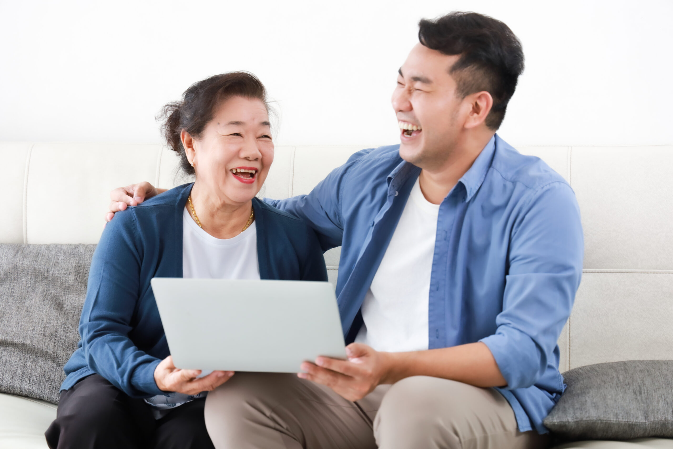 Strategies for Managing When Your Aging Parent Moves in with You
